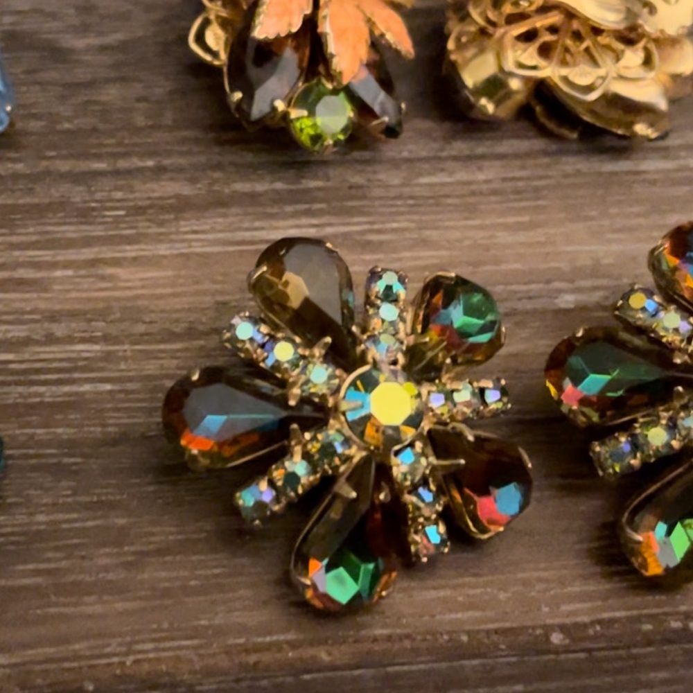 True Vintage Juliana Earrings Dark Watery Rainbow Mermaid Aurora Flower Burst